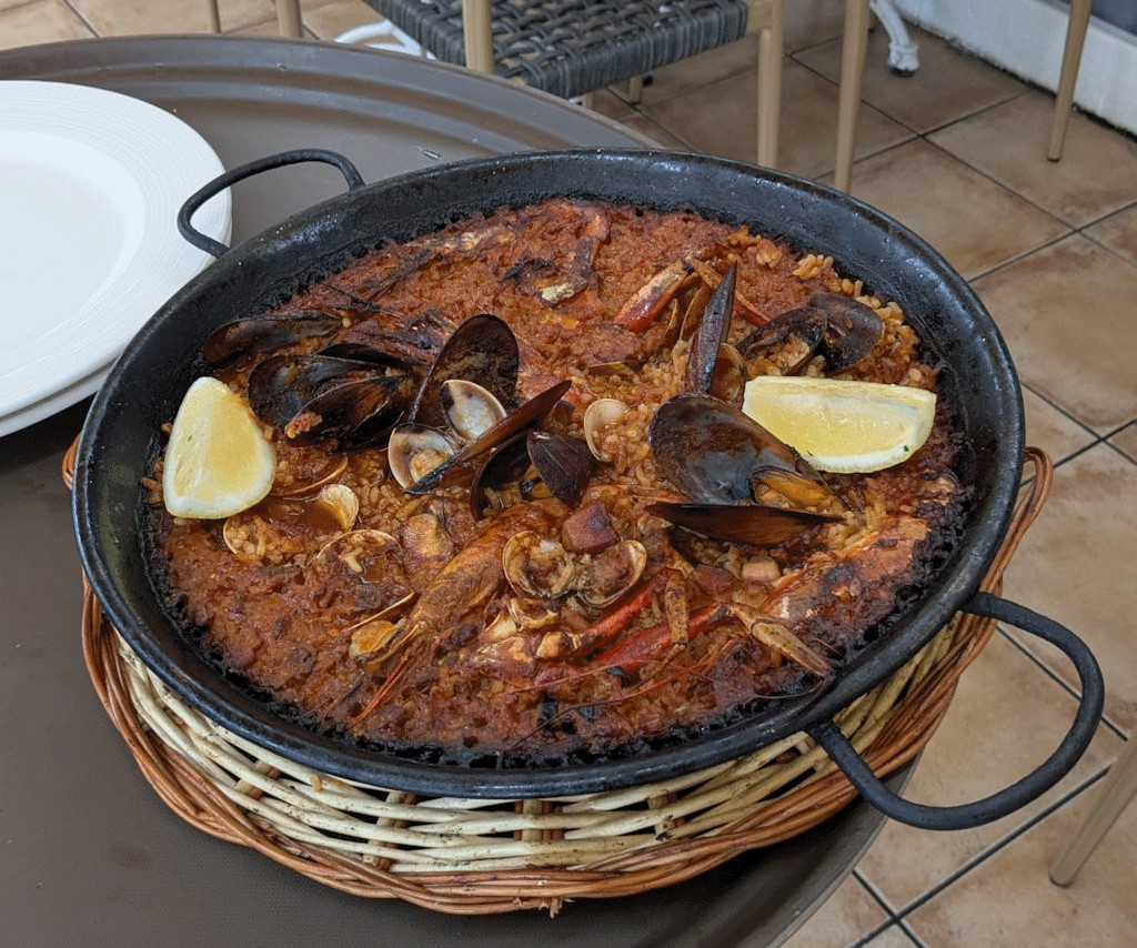 Paella Marinera – La clásica receta española de mariscos