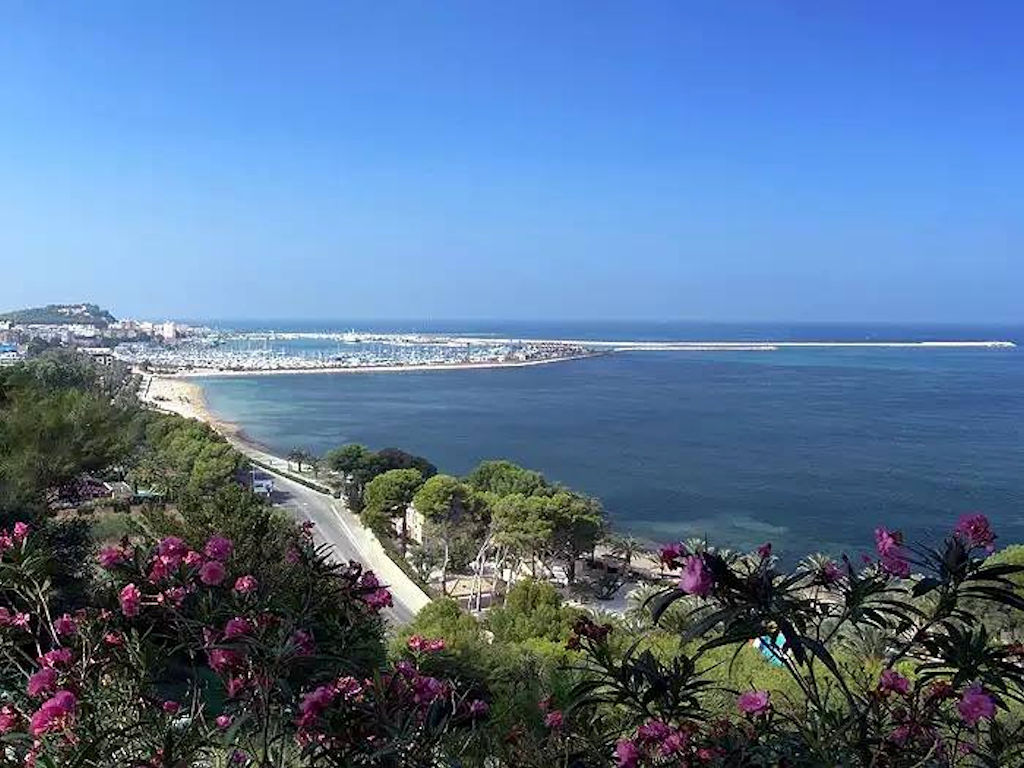 🌴 Vacances à Dénia 2025 – Réservez en dernière minute maintenant & profitez du soleil !