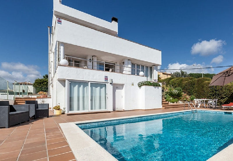Villa de vacaciones en Blanes en la Costa Brava en España disponible