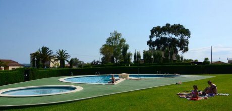 ES 318/6 Bungalow pour 6 personnes avec piscine à l`Estartit sur la Costa Brava