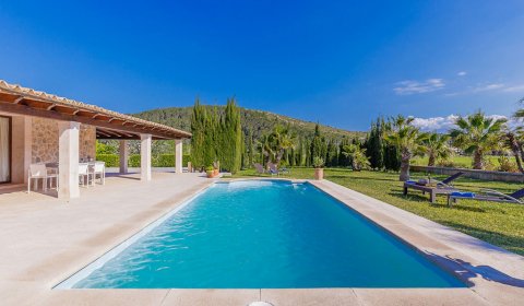 MA 817 Finca pour 8 personnes avec une piscine privée près de Pollensa à Majorque