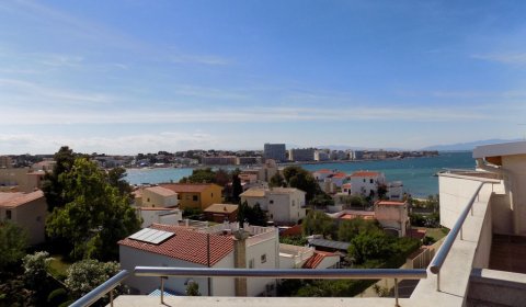 EC 141/2 Appartement moderne pour 4/5 personnes avec piscine et vue mer à l`Escala sur la Costa Brava