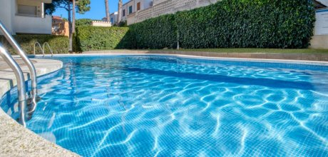 EC 130/2 Apartment for 4 persons with swimming pool in l'Escala on the Costa Brava