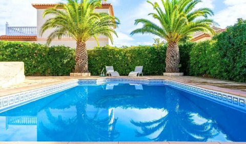 MM 917 Ferienvilla für 10 Personen mit einem privaten Pool und Meerblick in Miami Playa an der Costa Dorada