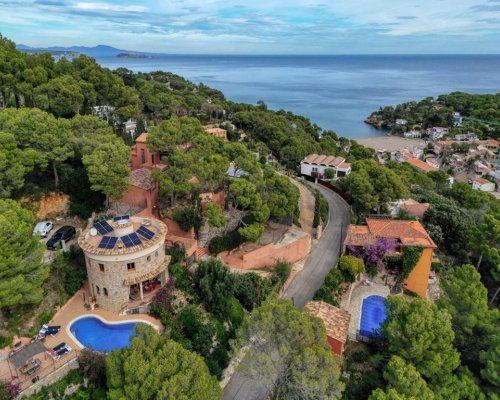 Playa de Pals Turmvilla mit privatem Pool mieten