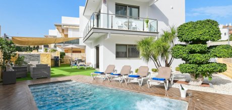 JV 912 Exclusive villa for 10 persons with a private pool in Javea on the Costa Blanca