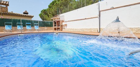 BL 910 Villa for 12 persons with a private pool and sea views in Blanes on the Costa Brava in Spain