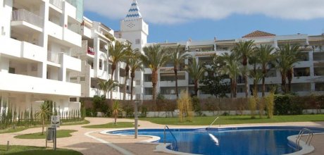 RS 125/2 Ferienwohnung für 4 Personen mit Schwimmbad am Yachthafen von Santa Margarita in Rosas an der Costa Brava