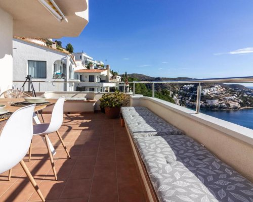 Apartment mit Meerblick und Pool in Roses, Costa Brava, Spanien