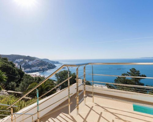 Apartment mit Meerblick und Pool in Roses, Costa Brava, Spanien