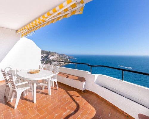 Apartment 4 Personen mit Pool und Meerblick in Roses, Costa Brava