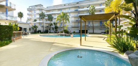 RS 116/3 Apartment for 2/4 persons with swimming pool in Roses on the Costa Brava