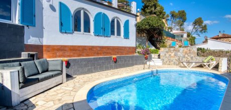 PP 812 Villa de vacances exclusive pour 9 personnes avec piscine privée et vue panoramique sur la mer à Playa de Pals sur la Costa Brava