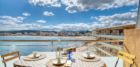 EC 105/2 Ferienwohnung für 2/4 Personen mit Meerblick am Strand von l'Escala an der Costa Brava