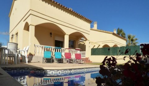 ED 615 Moderne Ferienvilla für 6 Personen Strand in 300m mit privatem Pool in Riumar im Ebro Delta an der Costa Dorada
