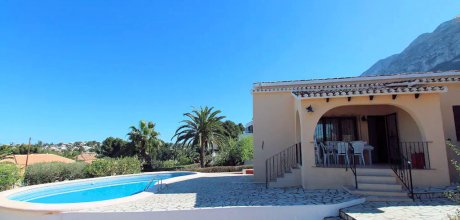 DE 624 Ferienvilla für 6 Personen mit einem privaten Pool und Meerblick in Dénia an der Costa Blanca