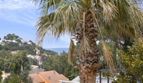 LL 943 Villa moderne pour 13 personnes avec piscine privée et vue sur la mer près de Lloret de Mar sur la Costa Brava