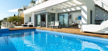 RS 819 Exclusive holiday villa for 8 persons by the sea with private pool and panoramic views in Rosas on the Costa Brava