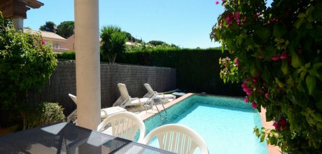 EC 612 Moderne Ferienvilla für 6 Personen mit privatem Pool in l`Escala an der Costa Brava