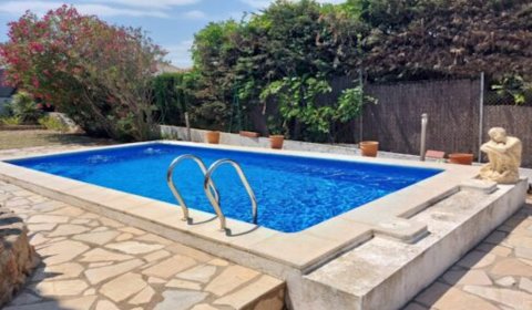 EC 407 Casa de vacaciones para 4 personas con piscina privada en l`Escala en la Costa Brava en España