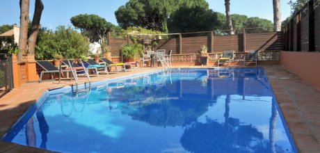 EC 915 Holiday home for 12 persons  near the beach with a private pool in l'Escala on the Costa Brava in Spain