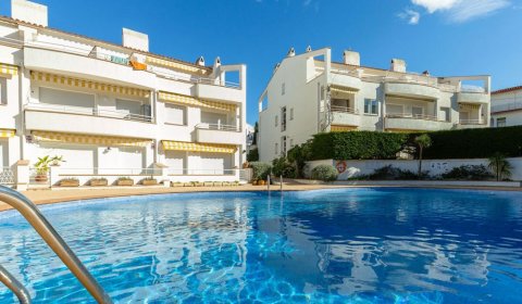 LA 108/2 Holiday apartment near the beach for 2/3 persons with swimming pool in Llançà on the Costa Brava in Spain