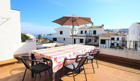 LA 117/1 Penthouse - Appartement pour 5 personnes près de la plage avec vue sur la mer à Llançà sur la Costa Brava