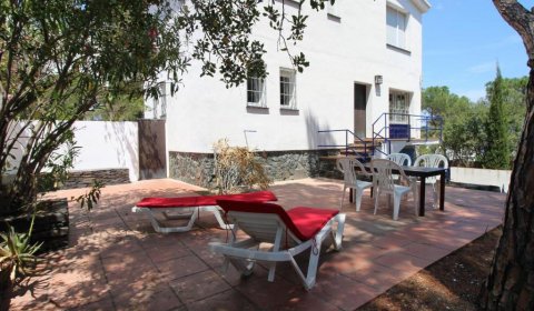 LA 129/1 Beachside Holiday Apartment for 5 persons in Llançà, Costa Brava, with Sea View