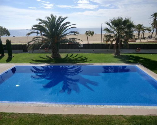 Roses Costa Brava – Apartment direkt am Strand mit Pool und Meerblick
