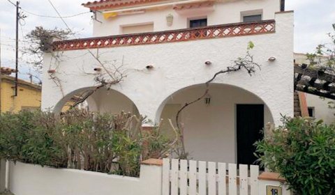 EC 226 Strandnahes Ferienhaus für 6/7 Personen in l`Escala an der Costa Brava in Spanien