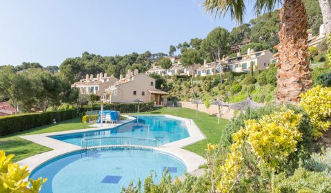 PA 325/5 Exklusives Ferienhaus für 8 Personen mit Schwimmingpool, Tennis und Meerblick in Llafranc - Costa Brava