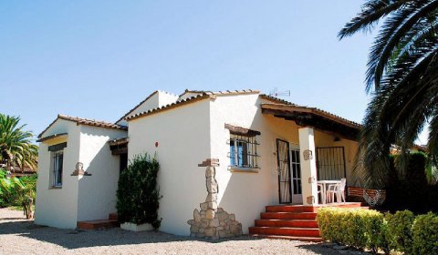 ES 305/3 Holiday house for 4/5 persons with swimming pool in l`Estartit Costa Brava