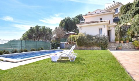 LL 621 Moderne Ferienvilla für 6 Personen mit privatem Pool Cala Canyelles Costa Brava