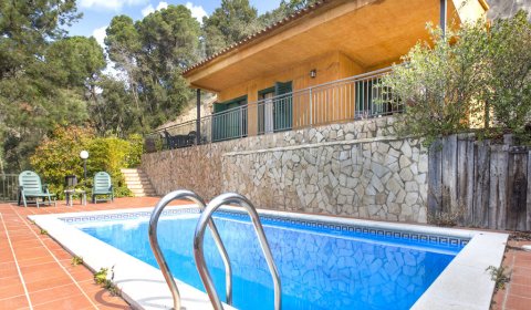 LL 637 Villa para 6 personas con una piscina privada en Cala Canyelles en la Costa Brava