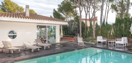 PA 821 Exclusive villa for 8 persons with a private pool in Llafranc on the Costa Brava
