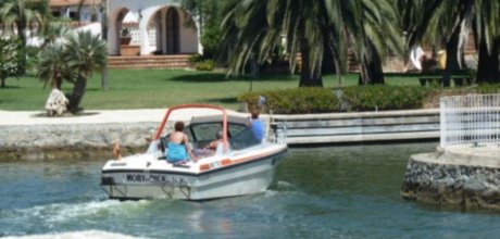 AM 281 Ferienhaus für 8 Personen mit Bootsplatz in Empuriabrava an der Costa Brava