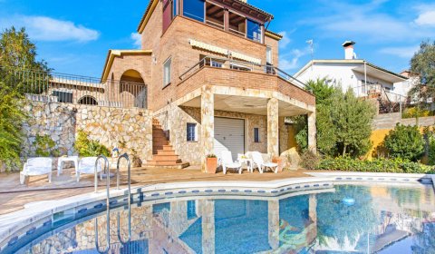 LL 629 Ferienvilla für 6/8 Personen mit privatem Pool bei Lloret de Mar an der Costa Brava